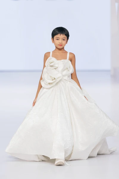 fashion-show 0816SIXDO WEDI FOTO KIENGCAN .jpeg